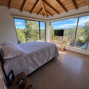 Con Bano Privado En Ubicada En Santa Elena , Santa Elena (Antioquia) Colombia